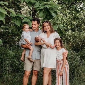 Meet your Posher, Dominique